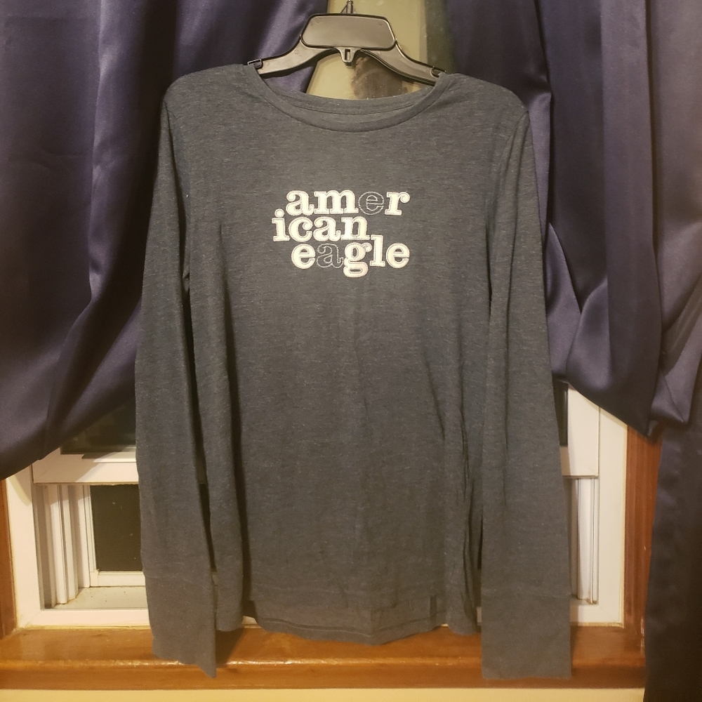 American Eagle long sleeve shirt